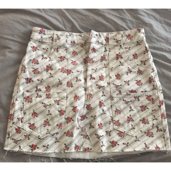 $300 REDONE Levi’s White Denim Raw Hem Jean button Fly Mini Skirt Floral 28 USA - Picture 2 of 11